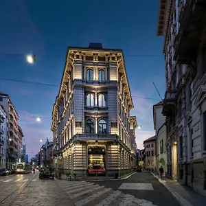 Hotel Radisson Collection Hotel, Palazzo Touring Club